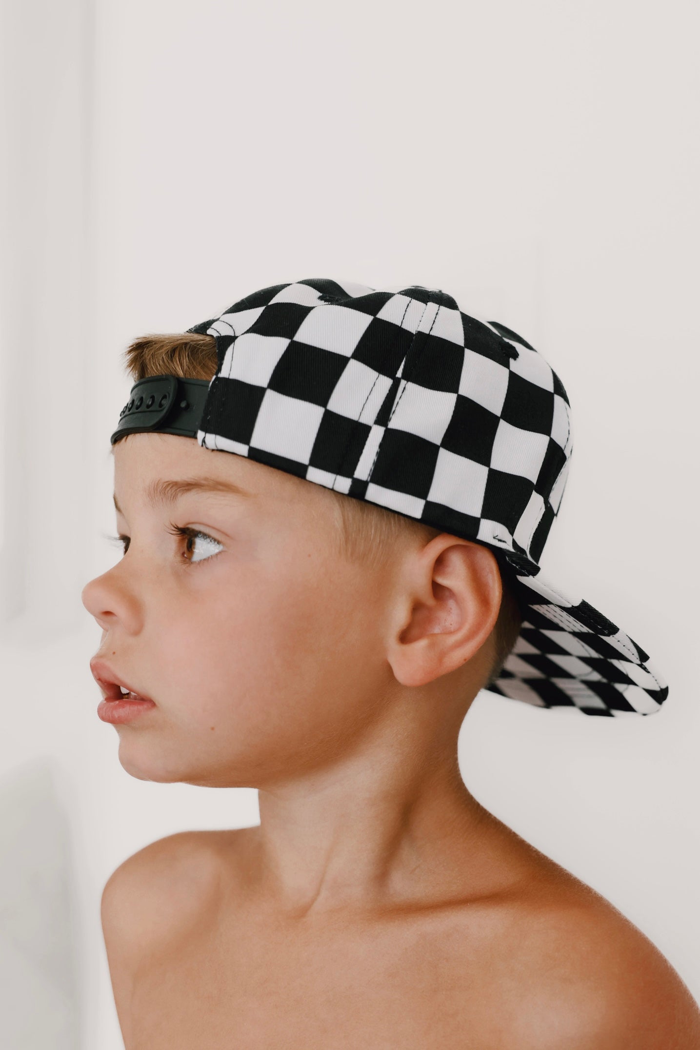 SOLID CHECKERED SNAPBACK // Y+R UNBRANDED BASICS