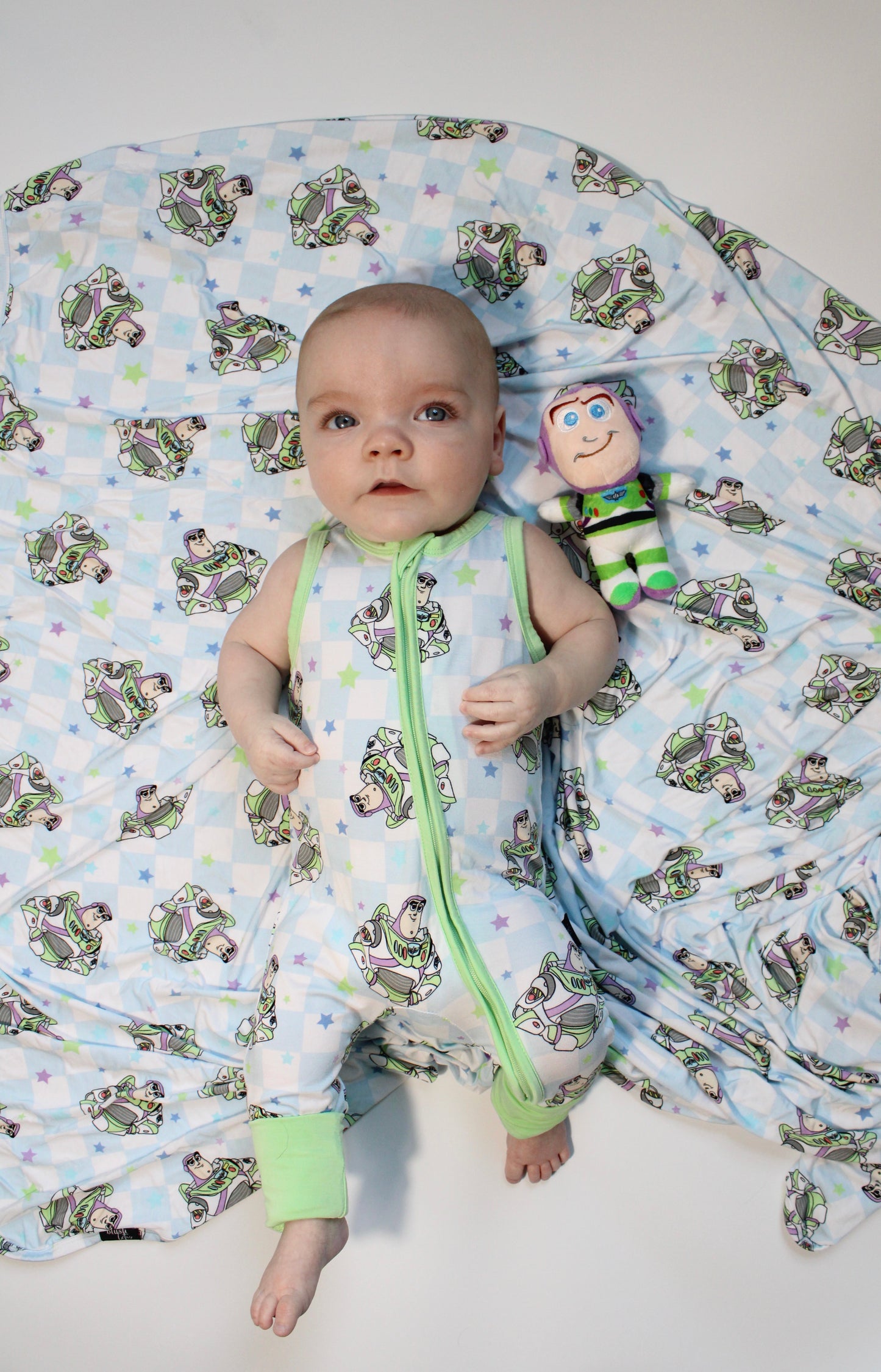 Buzz - Sleeveless Zippy