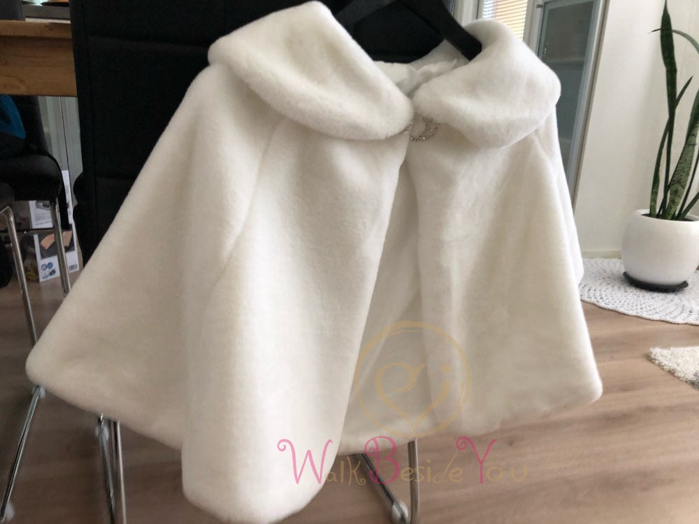 Winter Party Evening Jacket Wraps Faux Fur Cloaks