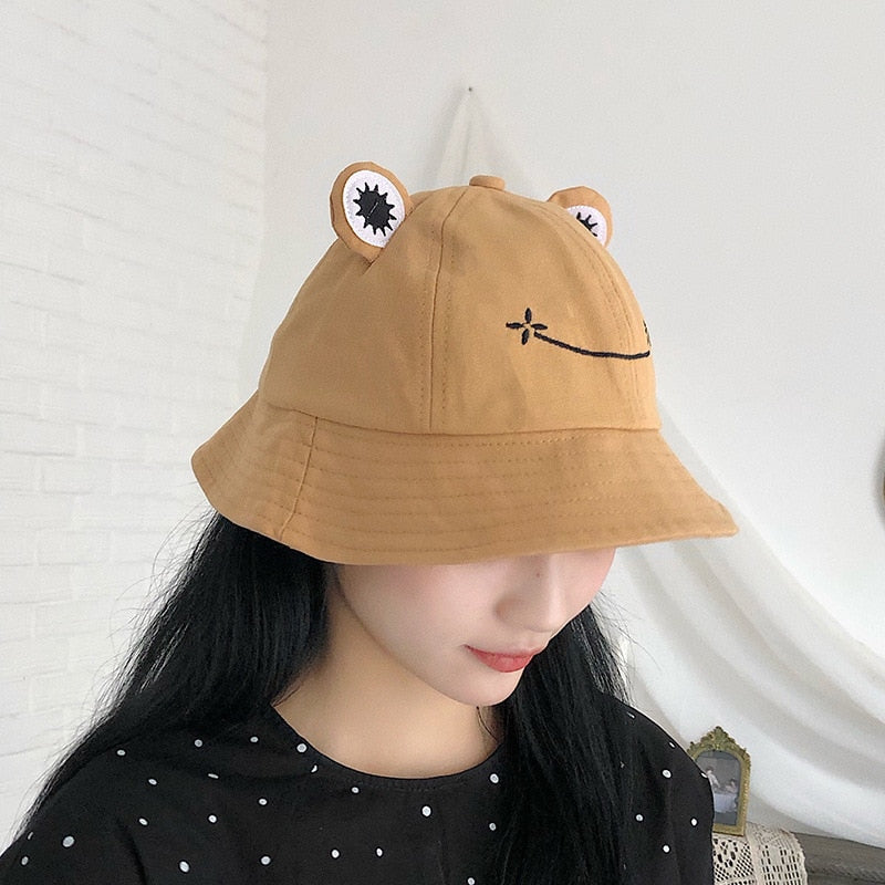 Womens Frog Bucket Hat