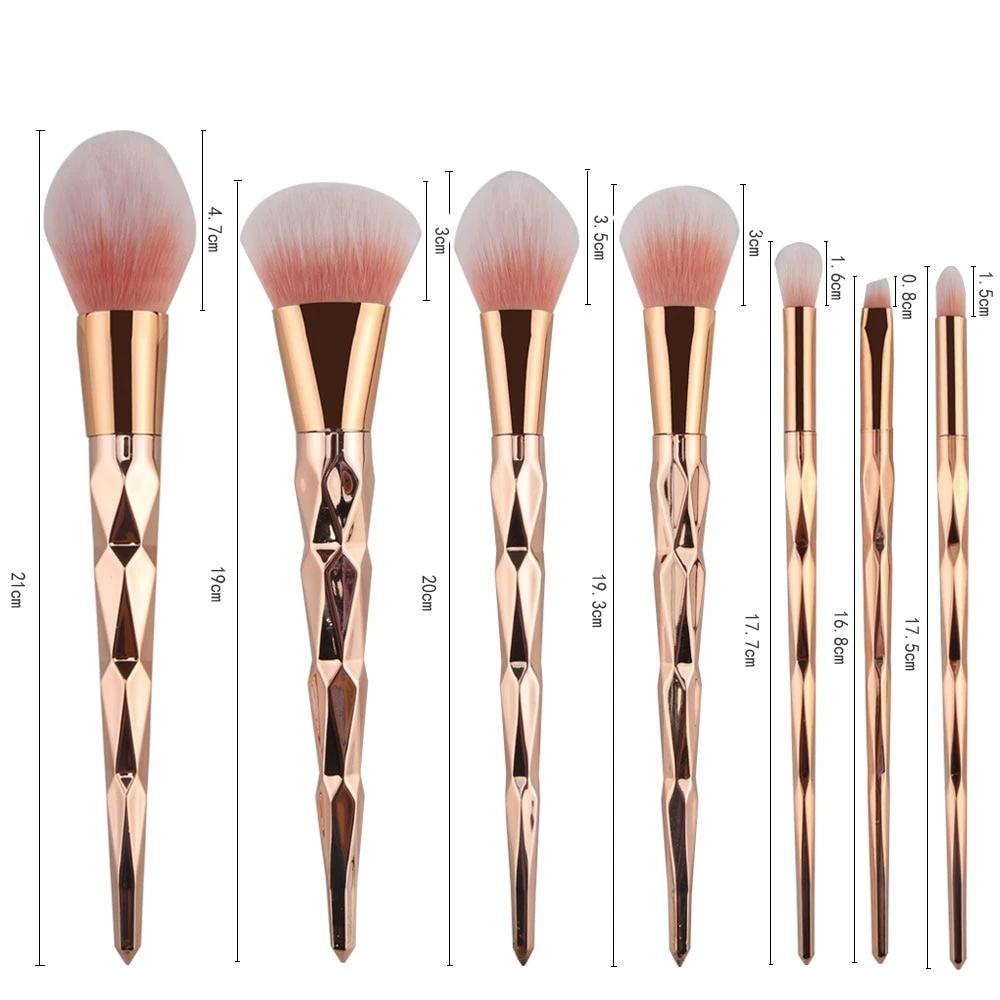 Diamond Shaped Makeup Brushes Powder Foundation, Eyeshadow, Blush Blending