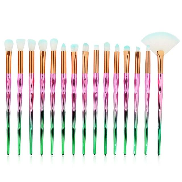 Diamond Shaped Makeup Brushes Powder Foundation, Eyeshadow, Blush Blending