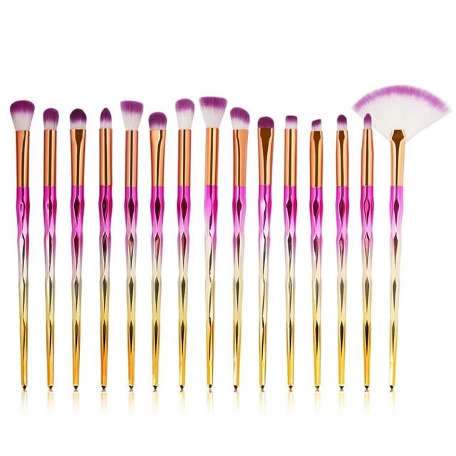 Diamond Shaped Makeup Brushes Powder Foundation, Eyeshadow, Blush Blending