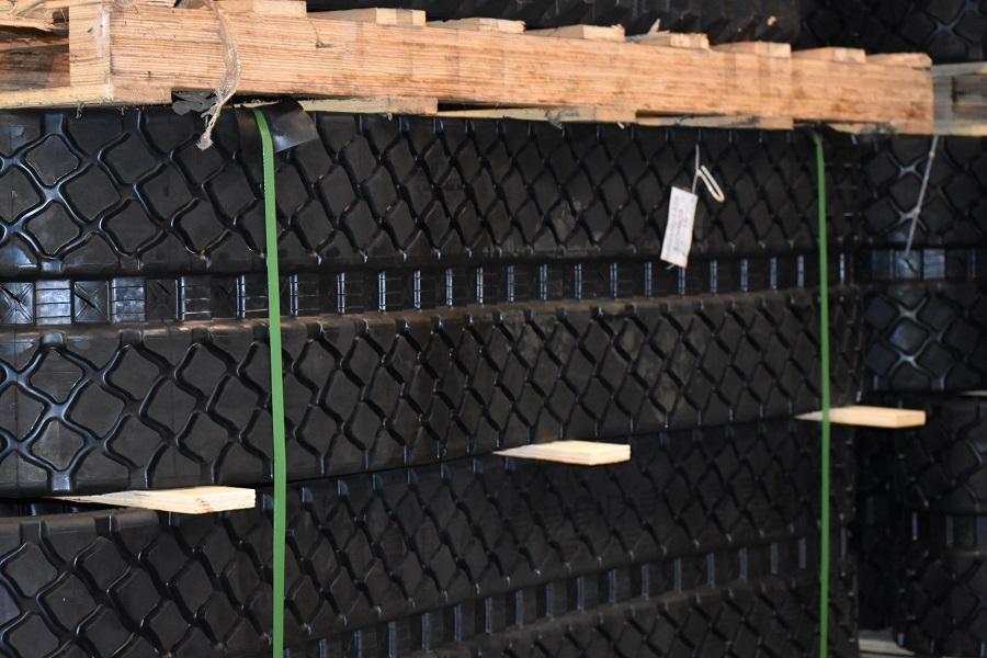 2 Rubber Tracks Fits JCB 320T 300T ECO 260T ECO 225T 450X86X56 Turf Tread 18"